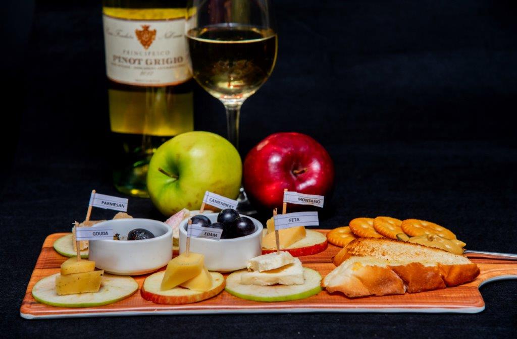 Cheese Platter paired with Francesca Pinot Grigio White Wine